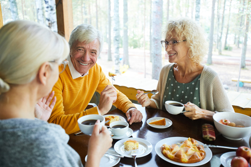 Seniors Eating at an Independent or Assisted Living Community in South Surrey White Rock